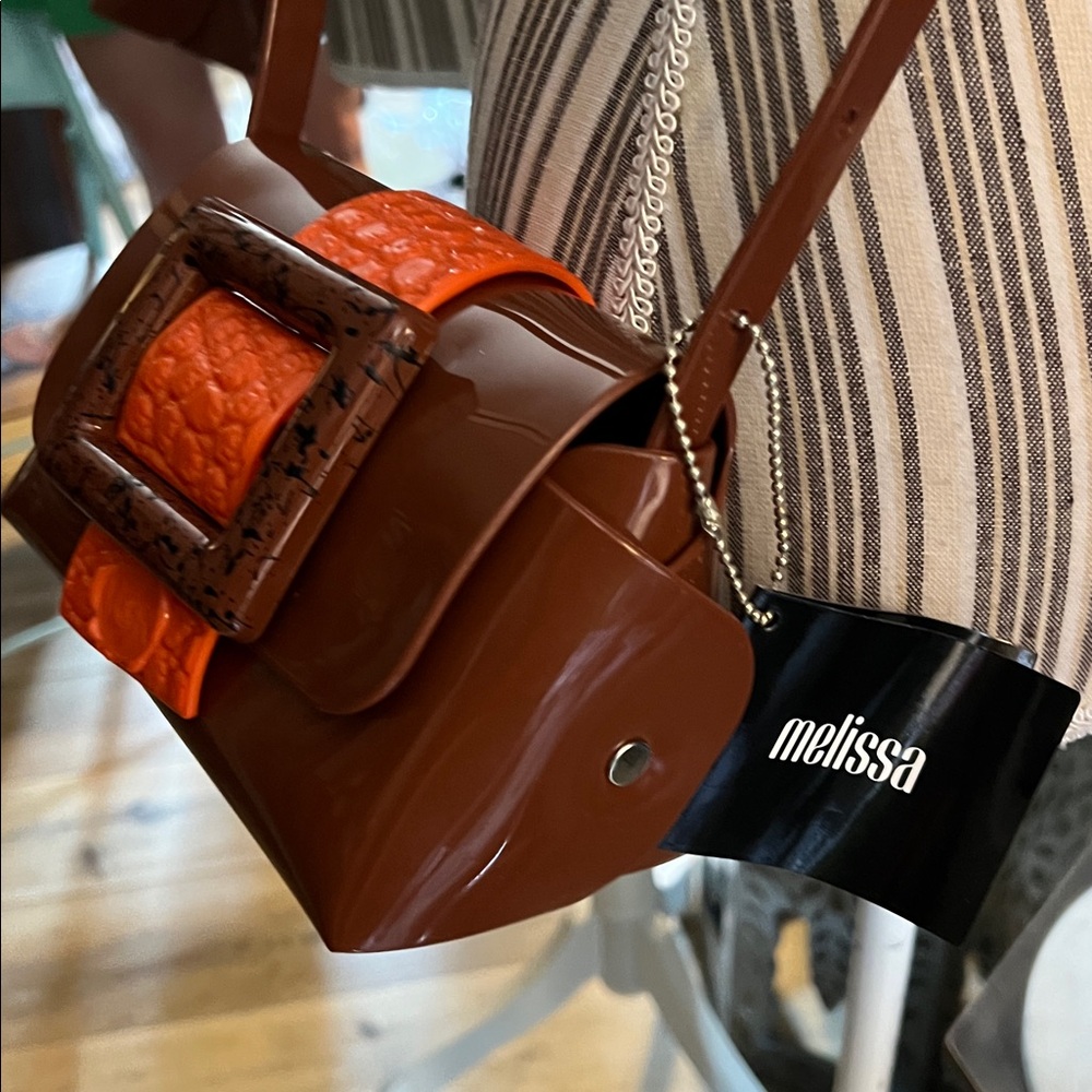NWT. Melissa, Brown Shoulder Bag with Bright Orange Strap & Statement Buckle - Picture 4 of 7